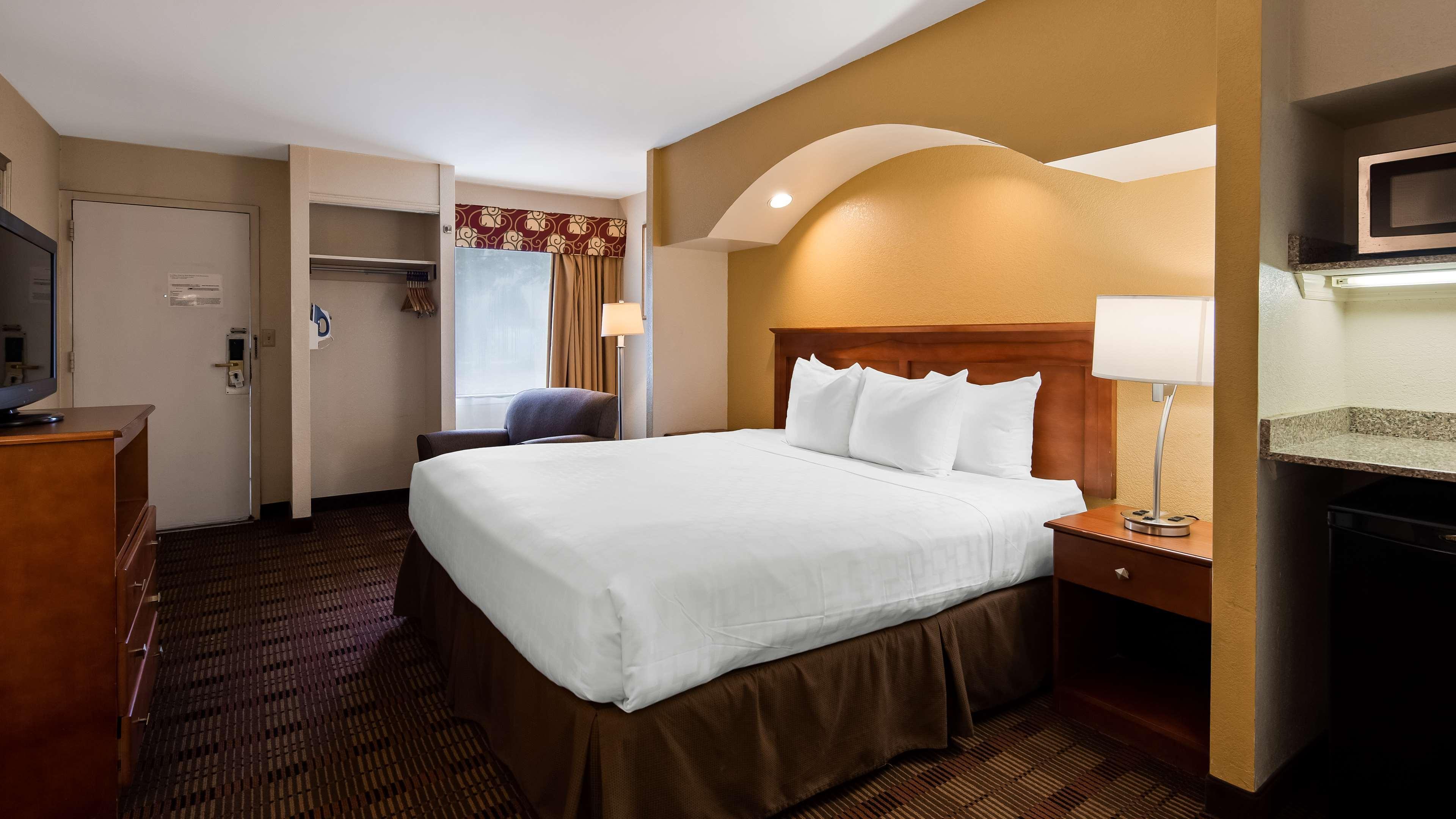 Surestay Hotel By Best Western East Brunswick Exteriör bild
