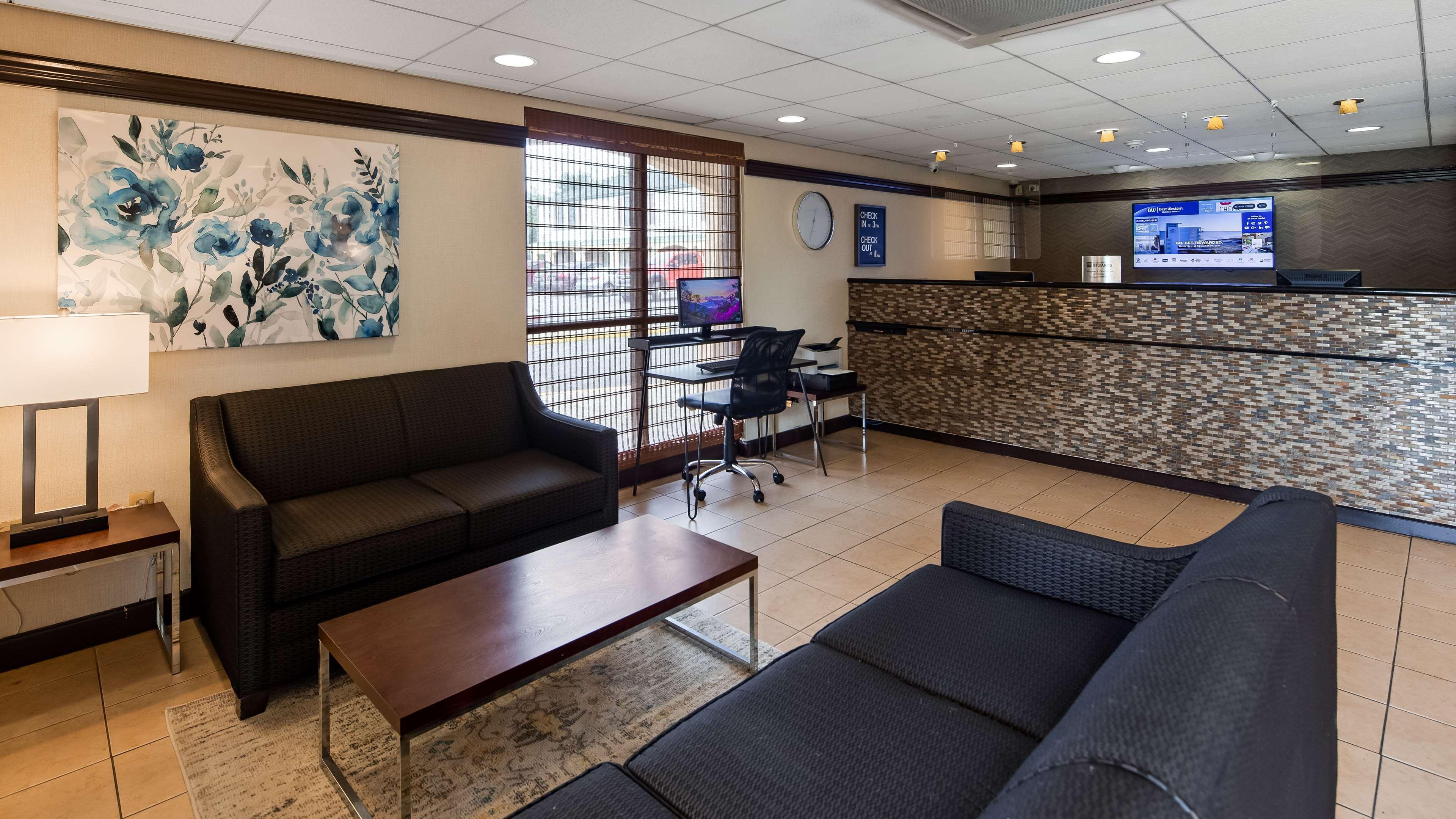 Surestay Hotel By Best Western East Brunswick Exteriör bild