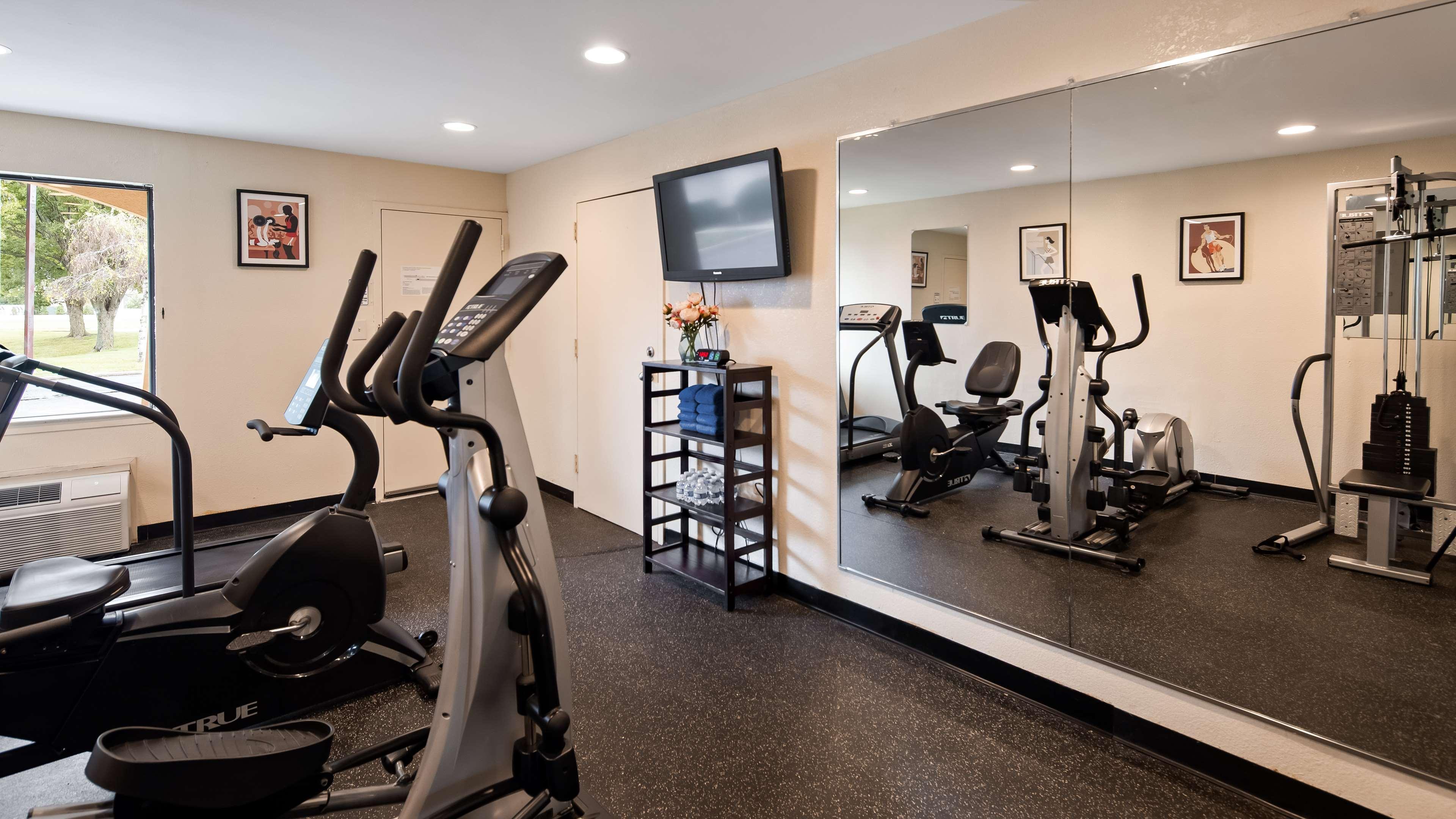 Surestay Hotel By Best Western East Brunswick Exteriör bild