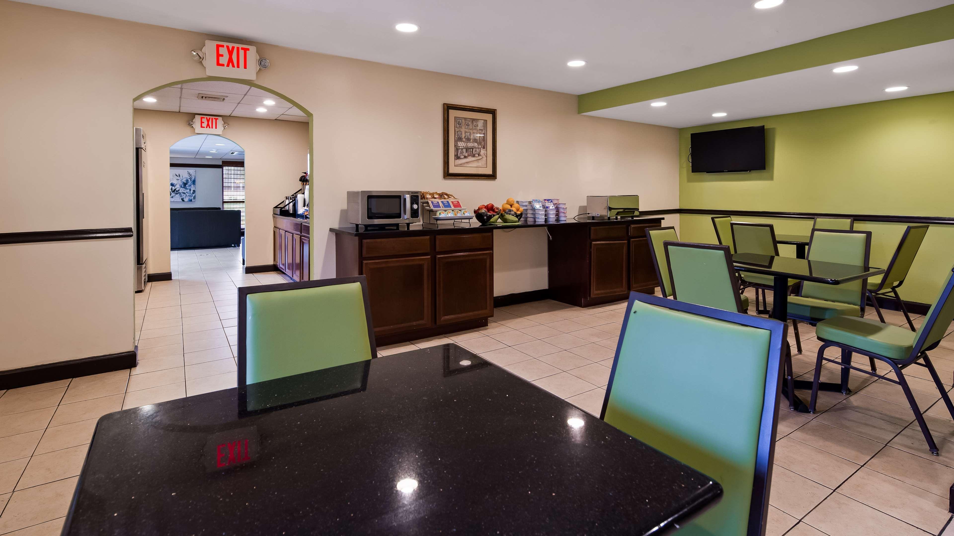 Surestay Hotel By Best Western East Brunswick Exteriör bild