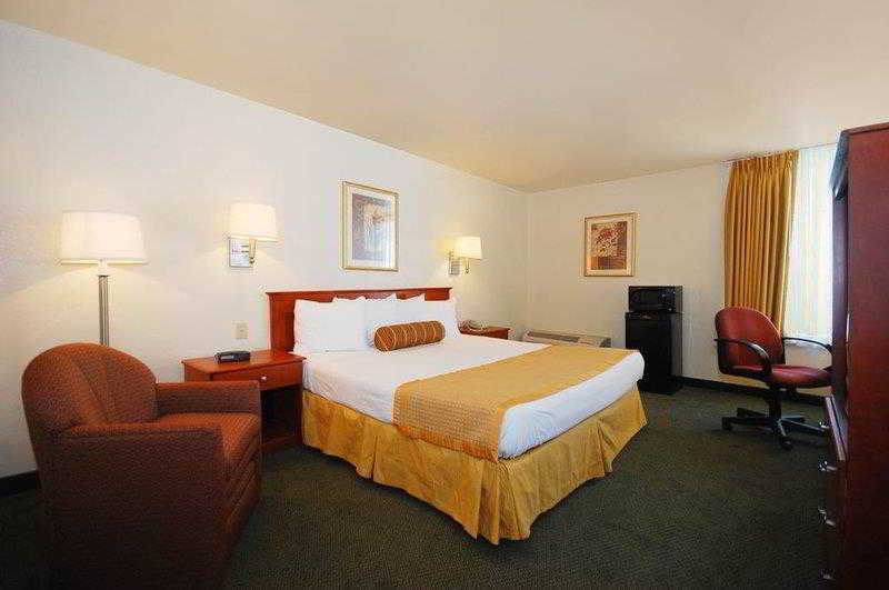 Surestay Hotel By Best Western East Brunswick Exteriör bild