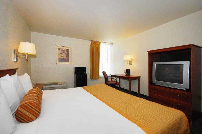 Surestay Hotel By Best Western East Brunswick Exteriör bild